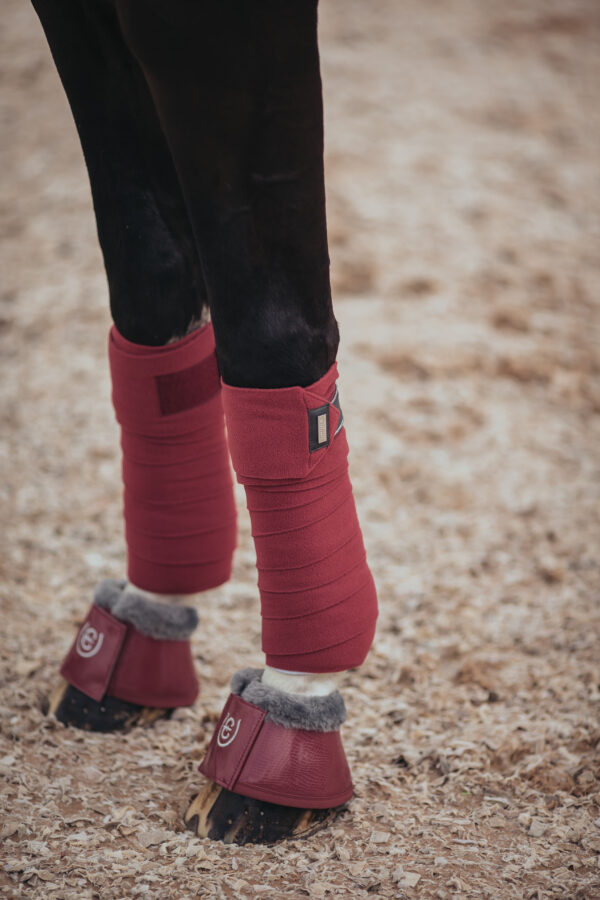 equestrian-stockholm-fleece-bandages-winter-rose