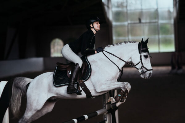 equestrian-stockholm-jump-saddle-pad-black-edition-pony