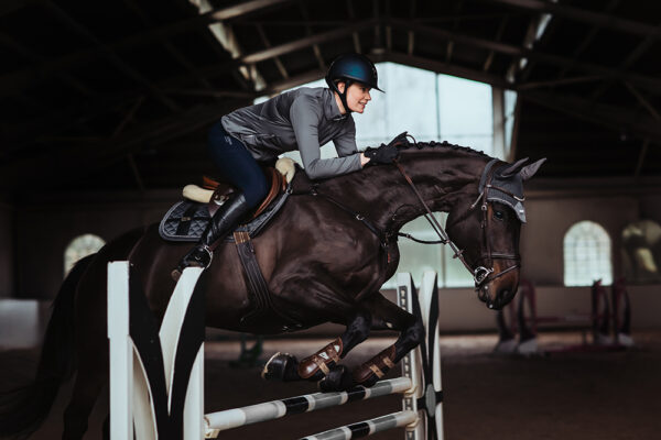 equestrian-stockholm-jump-saddle-pad-no-boundaries-silver-cloud