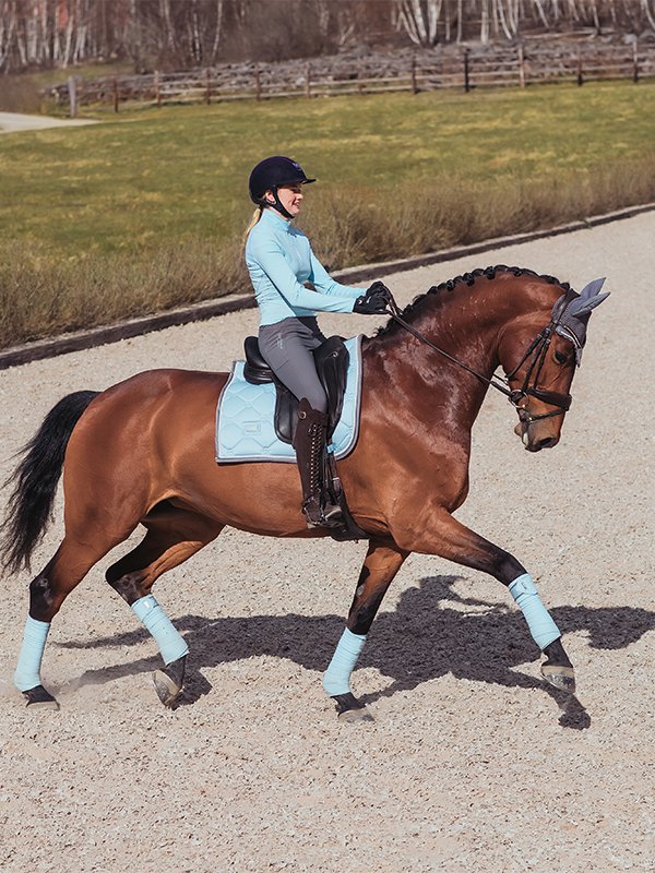 equestrian-stockholm-dressage-saddle-pad-ice-blue