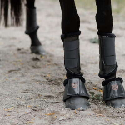 equestrian-stockholm-brushing-boots-dark-sky